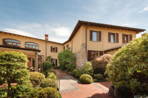 Hotels in Lurago D'erba